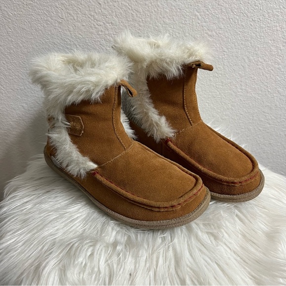 Woolrich Shoes - WOOLRICH Suede Leather Winter Short Boot tan leather Insulated Faux Fur Size 9